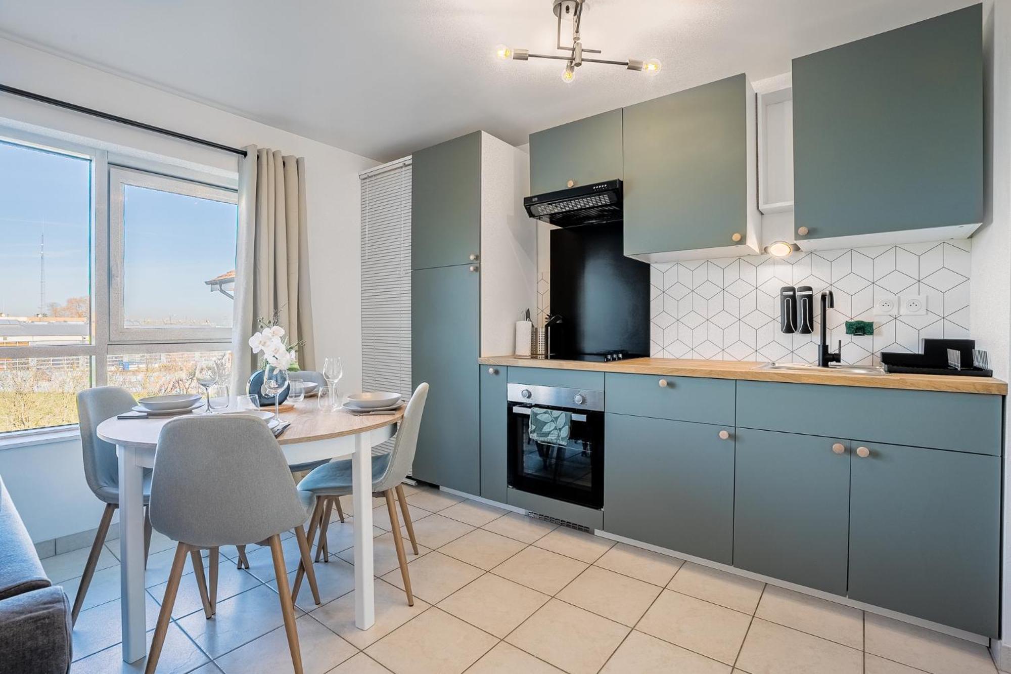 Appartement Le Cookie - 4 Pers' - 2 Lits - Gare 50m - Parking Woippy